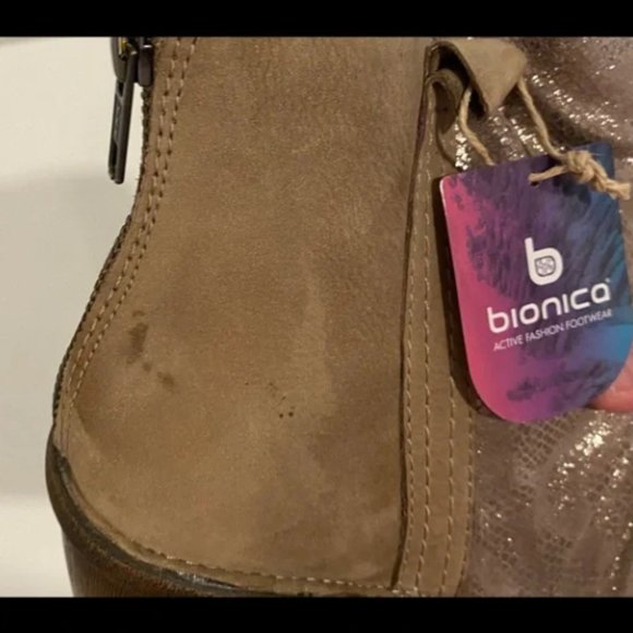 [BIONICA] Destiney Ankle Wedge Boot Size 8.5M - Picture 9 of 10